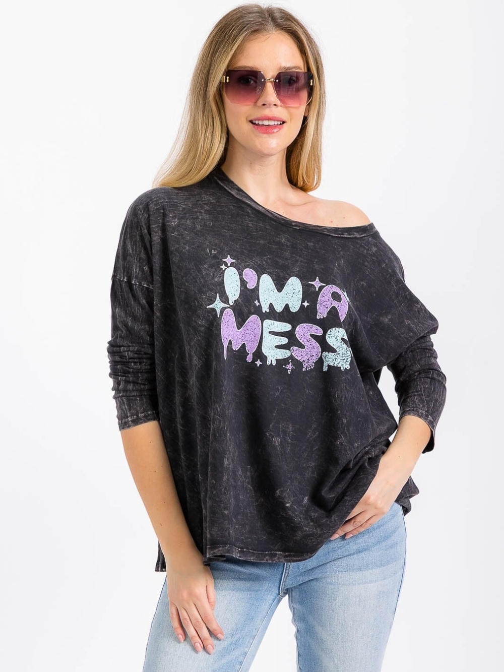 Black Graphic "I'm A Mess" Oversized Tee